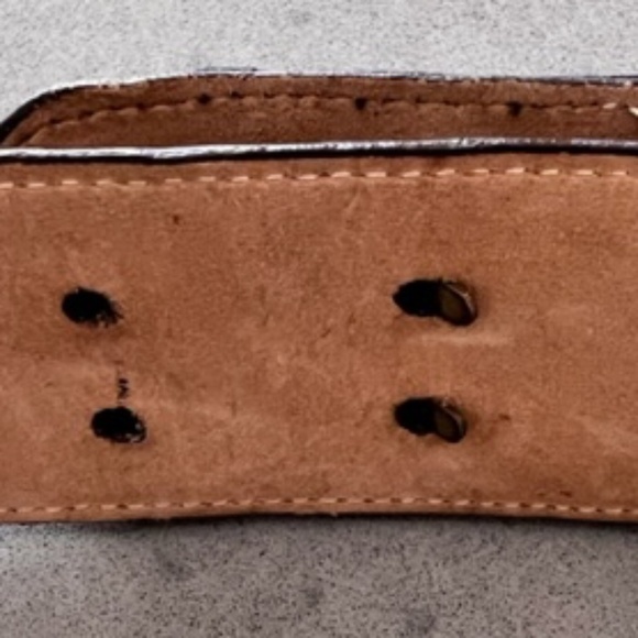 BELT LEATHER - ITALY - BROWN WITH GOLD CHAIN AT FRONT. SMALL PRE LOVED - Picture 9 of 9